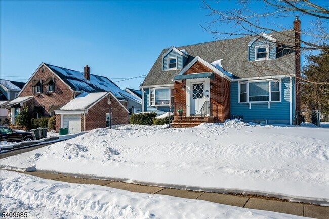 Foto del edificio - 432 Rosetta Pl