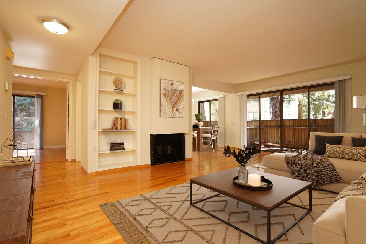 Foto principal - Updated Condo Walking Distance to Downtown...