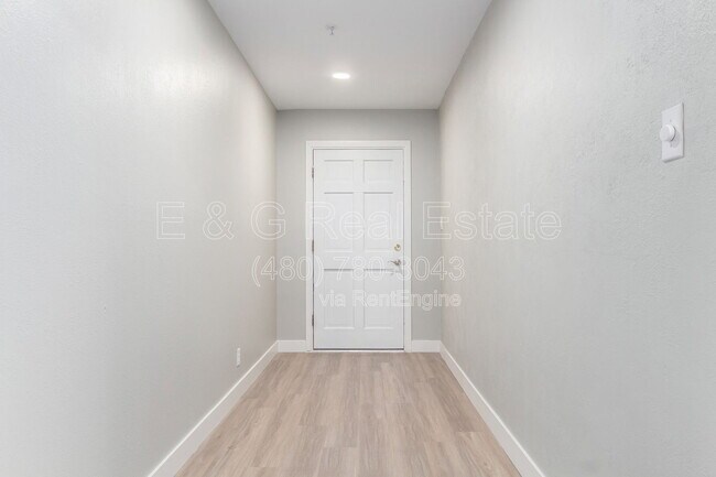 Foto del edificio - 1332 N 71st St