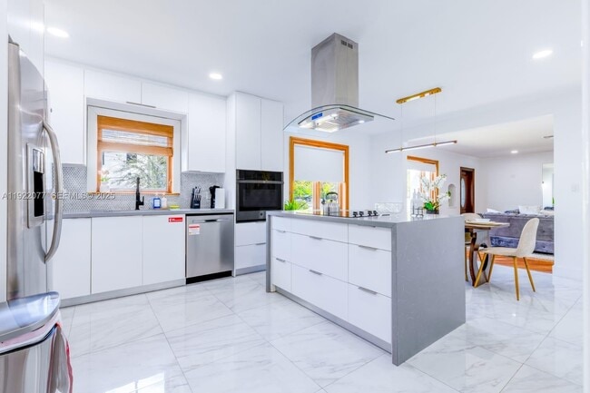 Foto del edificio - 1230 SW 22nd Terrace