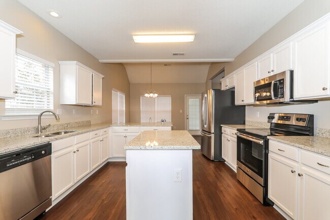 Foto del edificio - 10222 Green Moss Dr N