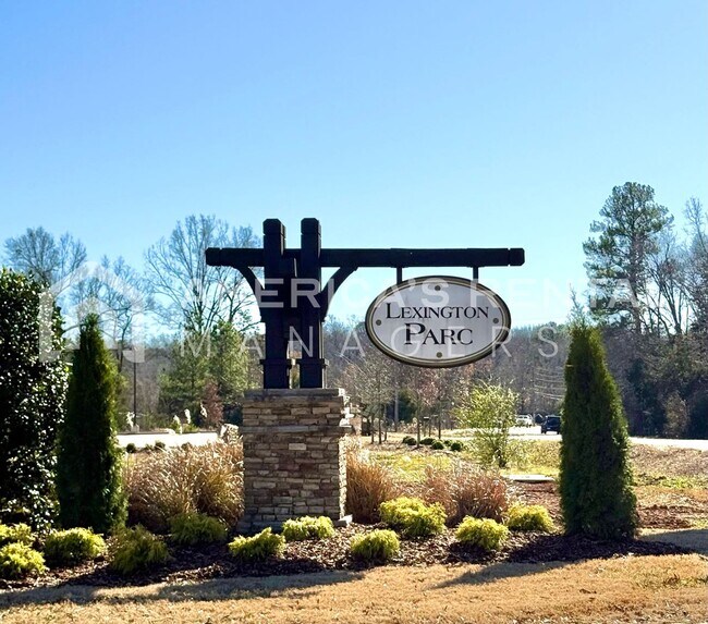 Building Photo - Move in Special and Reduced Price!! New Co...