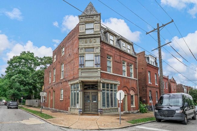 Building Photo - 3205 Lemp Ave