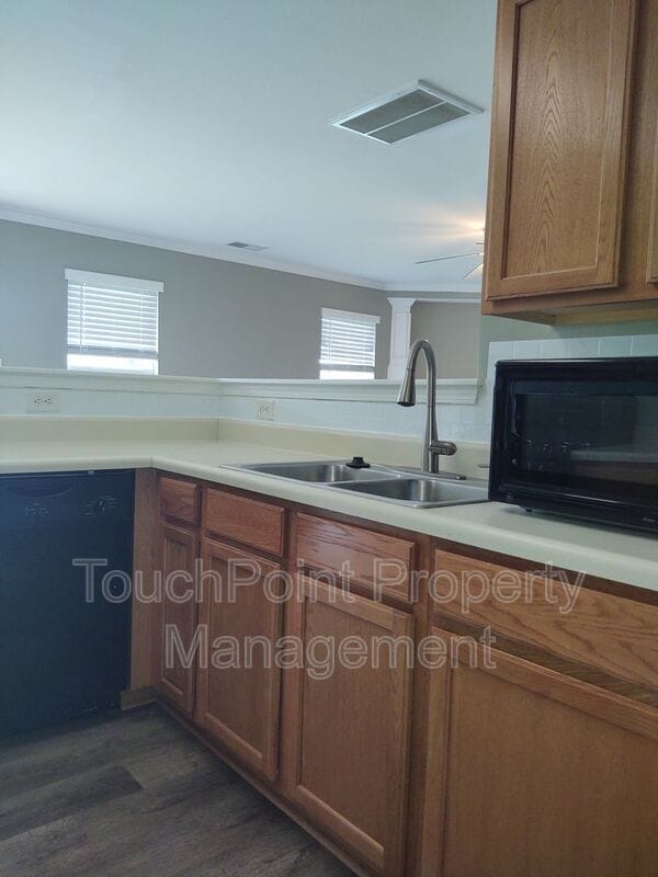 Building Photo - 7302 Woodbourne Ln