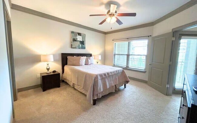 Building Photo - 50 Venue Wy