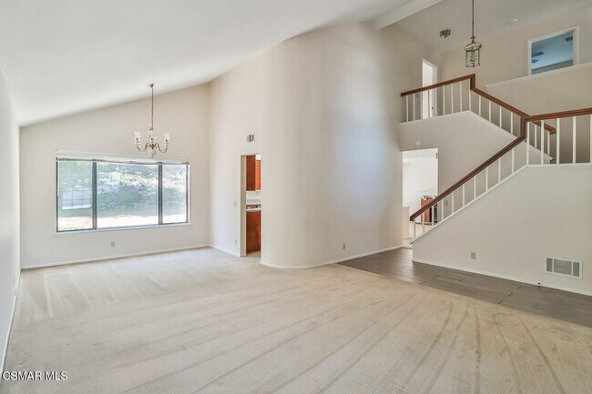 Building Photo - 2155 Meadow Brook Ct
