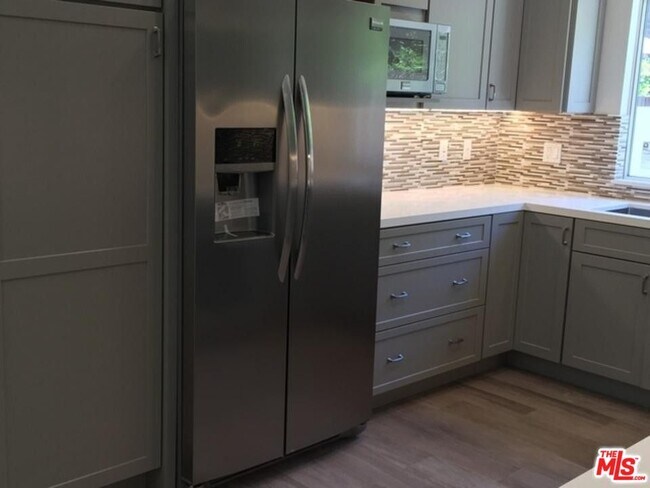 Foto del edificio - 4608 Glencoe Ave