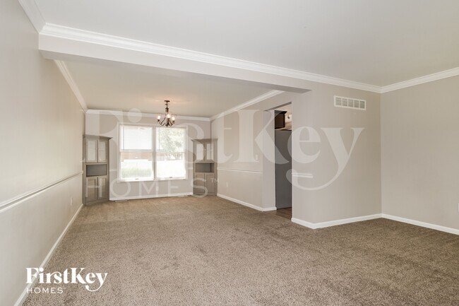 Foto del edificio - 721 Cedar Glen Dr