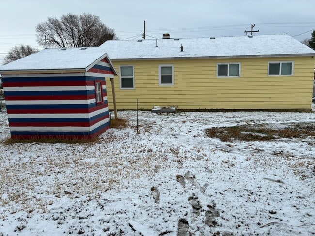 Building Photo - 343 Martin St