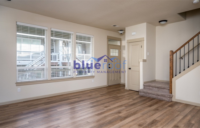 Foto del edificio - 7761 NE Mary Beth Ln