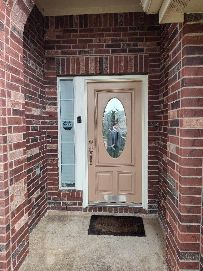 Foto del edificio - 6327 Bonnie Chase Ln