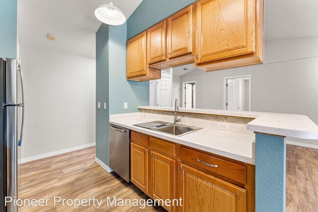 Building Photo - 2 br, 2 bath House - 7676 Depew St #204