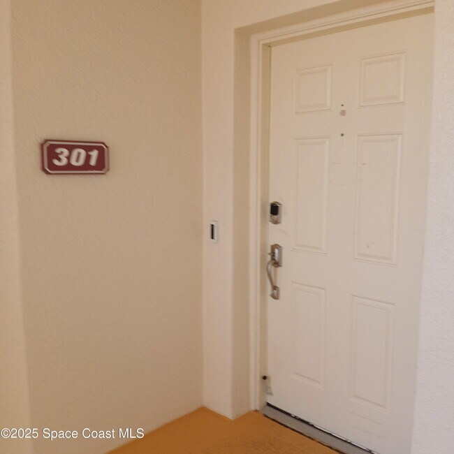 Foto del edificio - 7128 Marbella Ct