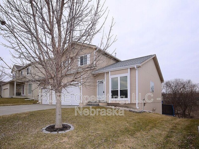 Foto del edificio - 4616 N 154th St