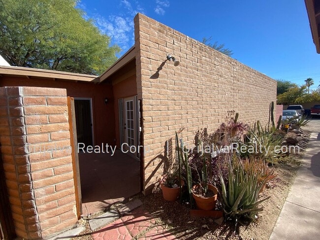 Photo - 3411 E Glenn St Apartment