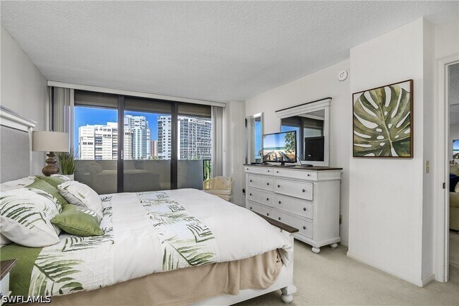 Foto del edificio - 4005 Gulf Shore Blvd N