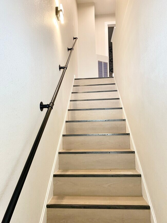 Foto del edificio - 201 S Mitchell St