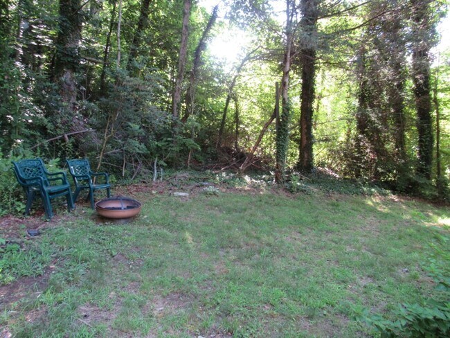 Photo - $1,650 - 2 Bedroom / 1.5 Bath Unfurnished ... House