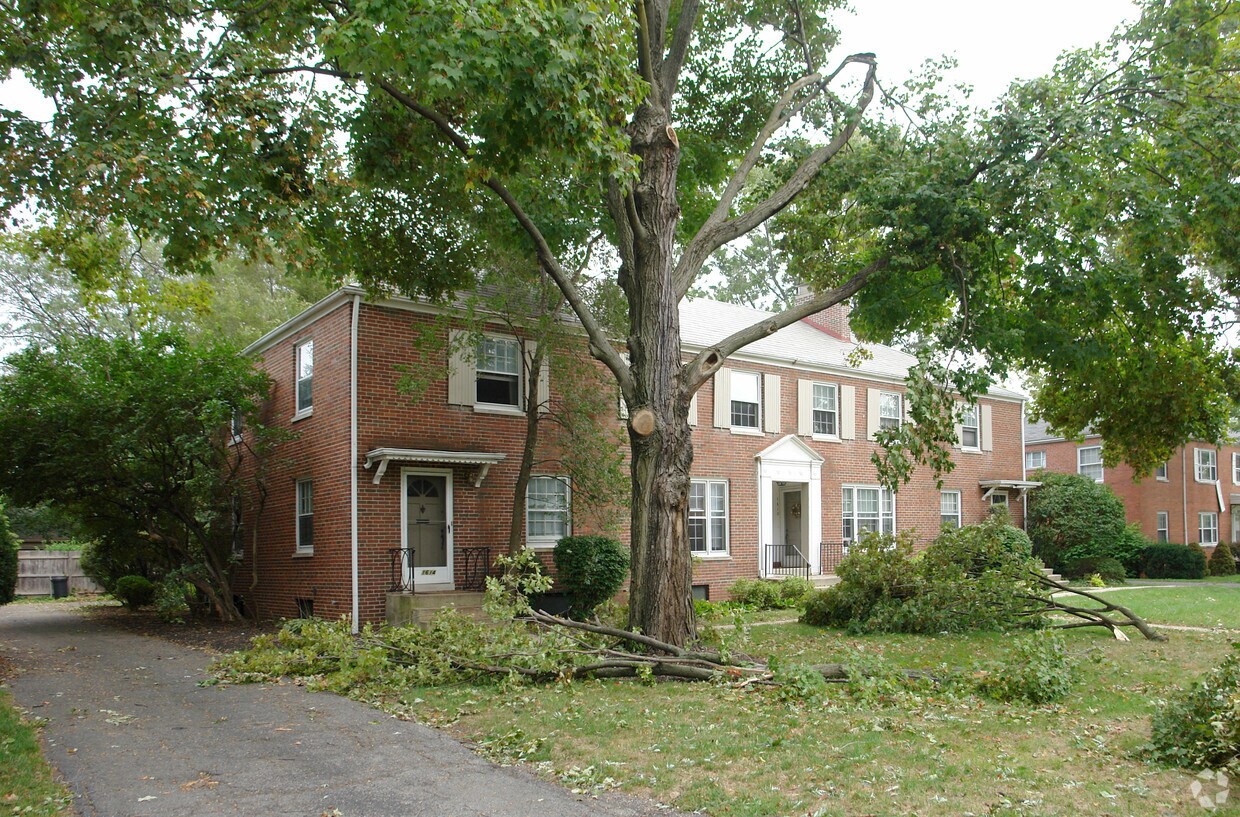 Building Photo - 1608-1614 Waltham