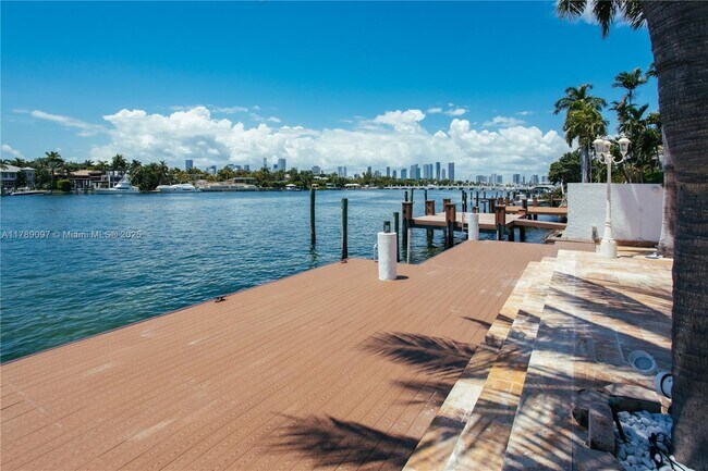 Building Photo - 72 S Hibiscus Dr