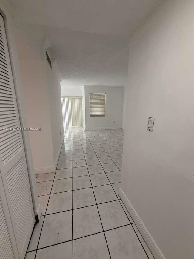 Foto del edificio - 9311 SW 4th St