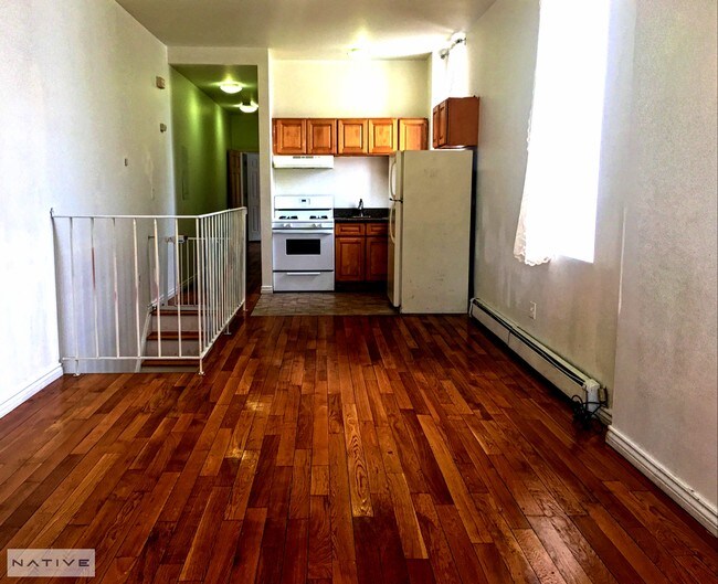 Foto del edificio - 8050 57th St