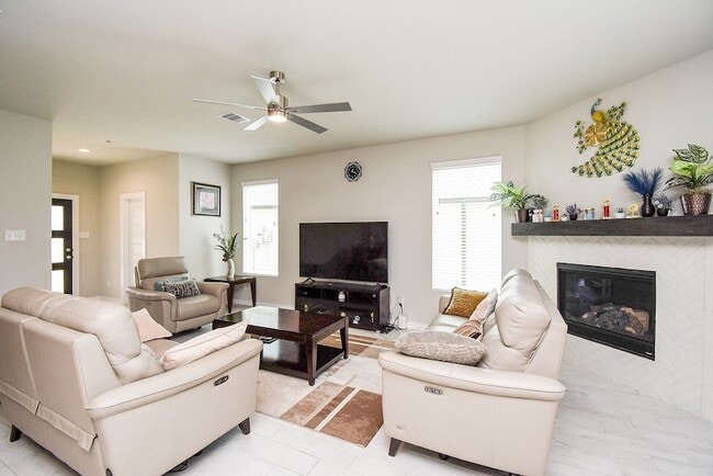 Building Photo - 2222 Emerald Diamond Ct