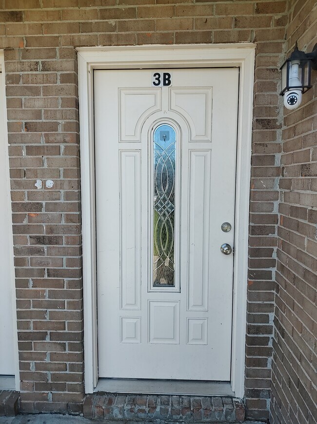 Foto del edificio - 5818 Butler Dr