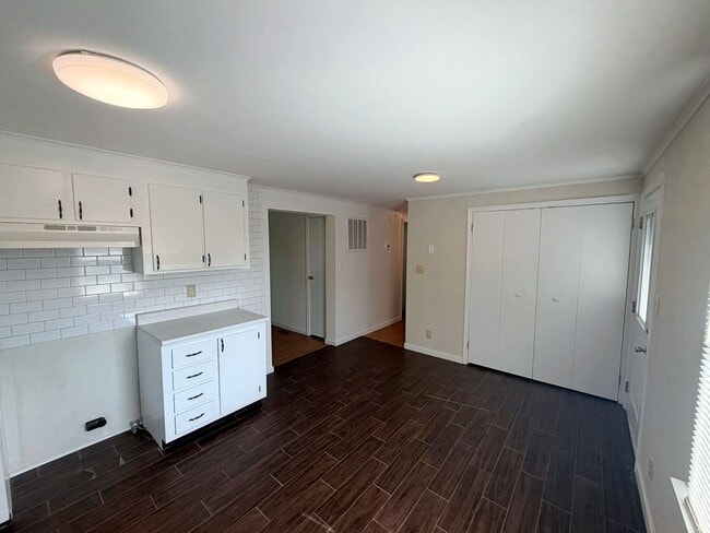 Building Photo - 9442 Shiloh Dr
