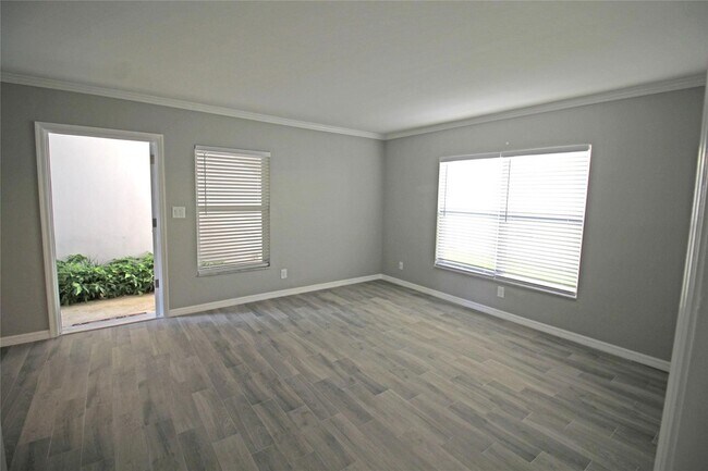 Foto del edificio - 3217 NE 11th St