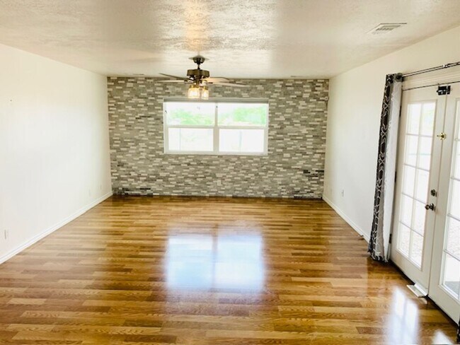 Building Photo - Spacious Home Located in Rio Rancho