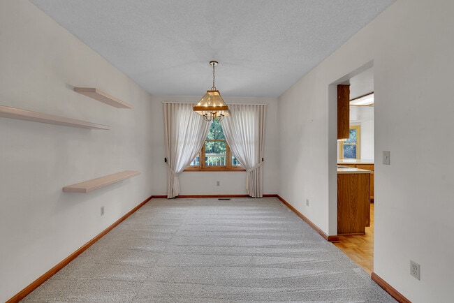 Photo - 7 Boxwood House