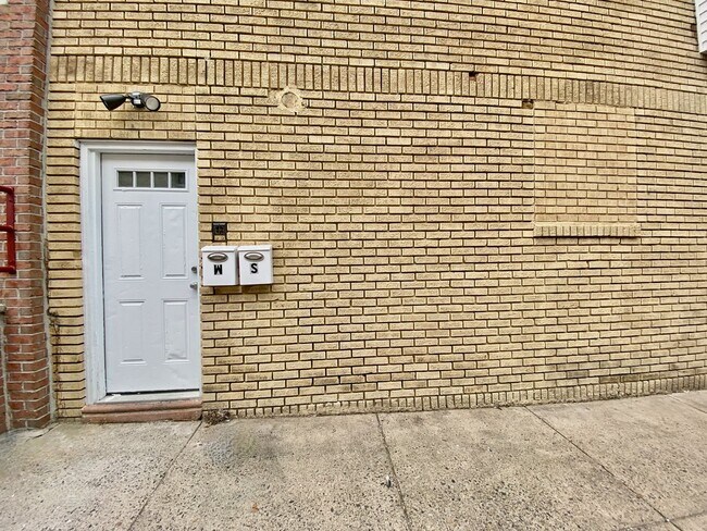 Foto del edificio - 2626 S Watts St.