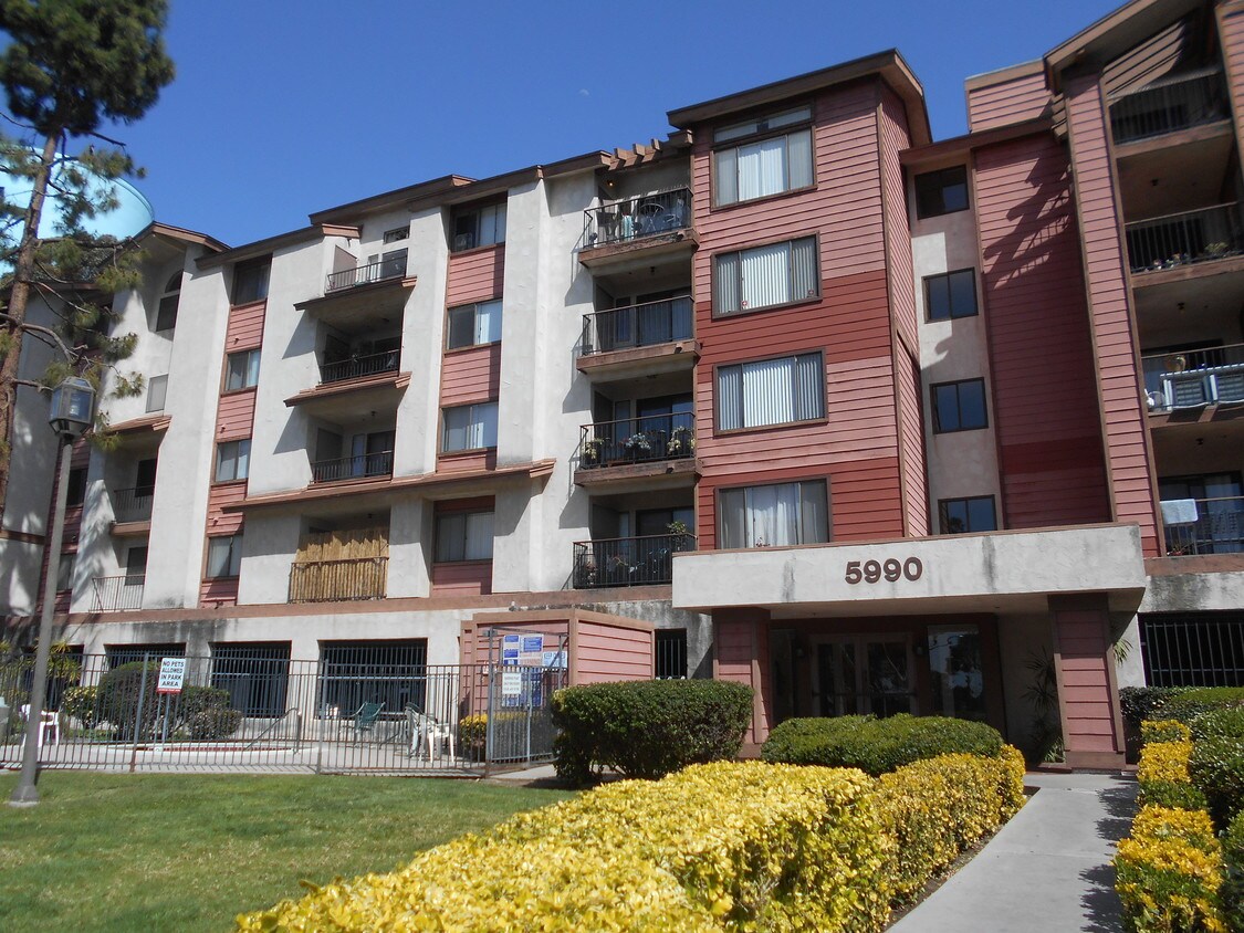 5990 Dandridge Ln, San Diego, CA 92115 Condo for Rent in San Diego