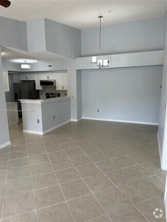 Building Photo - 2320 E Preserve Way