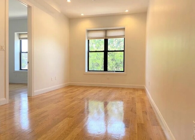 Photo - 534 New Lots Ave House