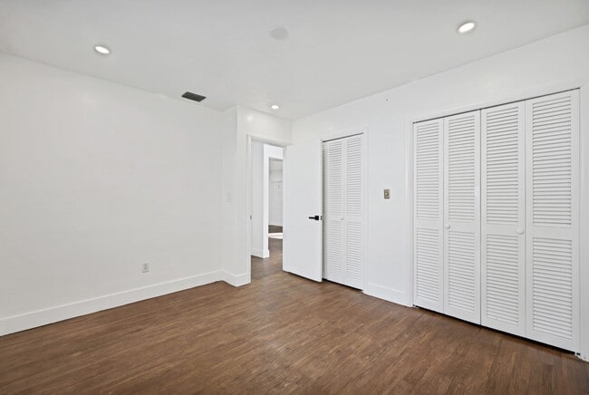 Foto del edificio - 238 SW 7th St