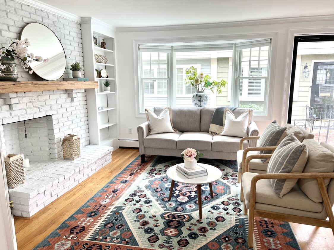 Living room - 18 Central St