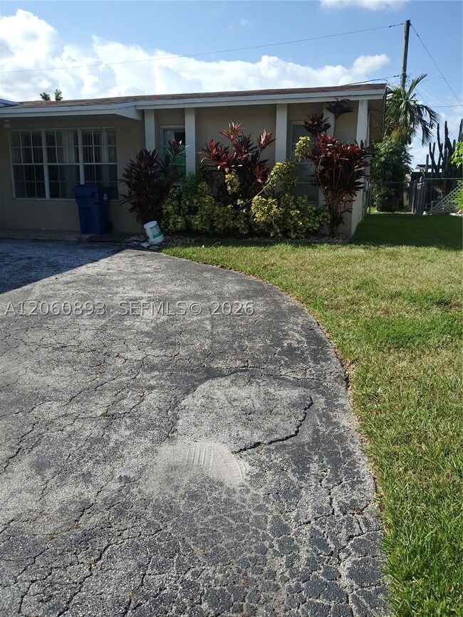 Building Photo - 8511 Sunset Strip