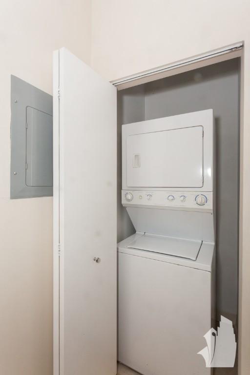 Primary Photo - 1 bedroom in Chicago IL 60654