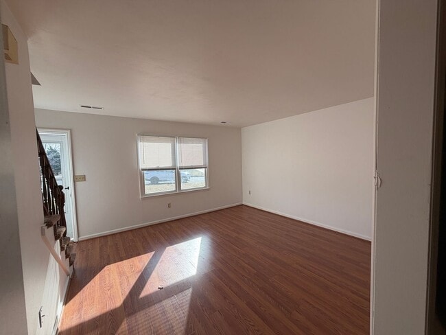 Building Photo - North Roanoke County Duplex!