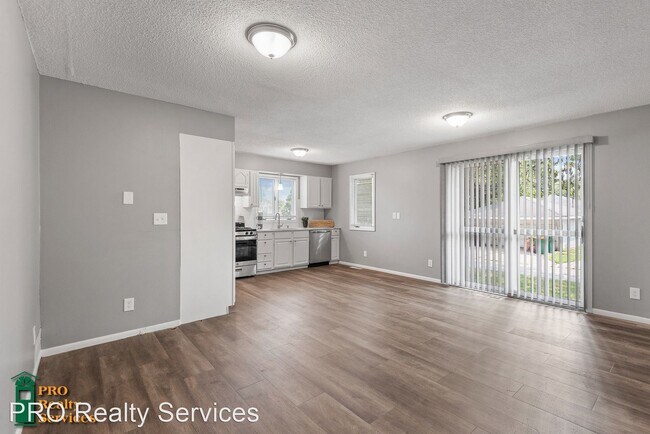 Building Photo - 4 br, 3 bath House - 4421 36th Ave N