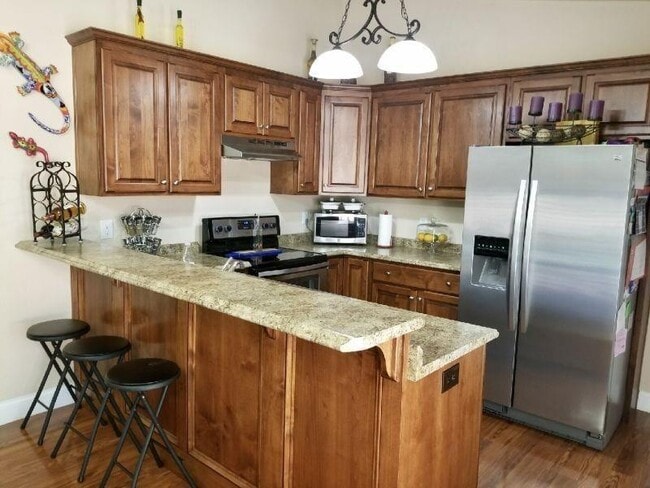 Foto del edificio - 3225 Montgomery Dr