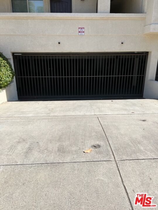 Foto del edificio - 10700 Bloomfield St