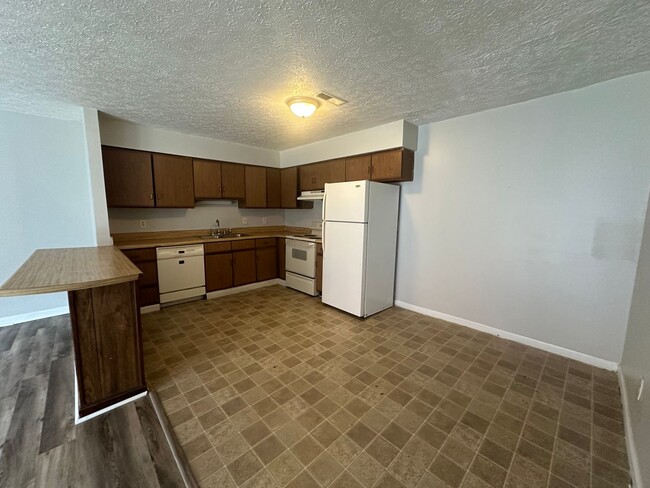 Building Photo - Lower level two bedroom apartment. Water/t...