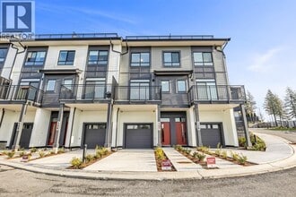 Building Photo - 3535 Highland Dr