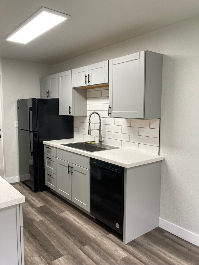 Foto del edificio - 3143 Smith Ln