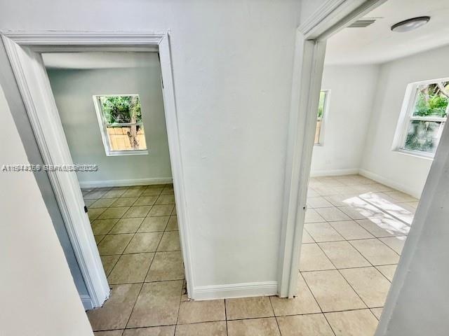 Foto del edificio - 445 NW 44th St