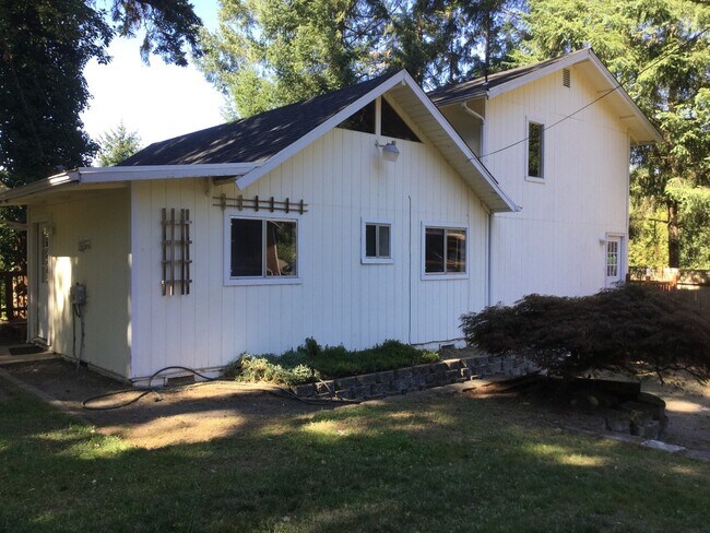 Foto del edificio - Belfair Home.