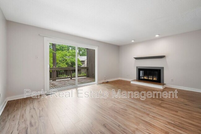 Foto del edificio - 60 Fernwood Ln
